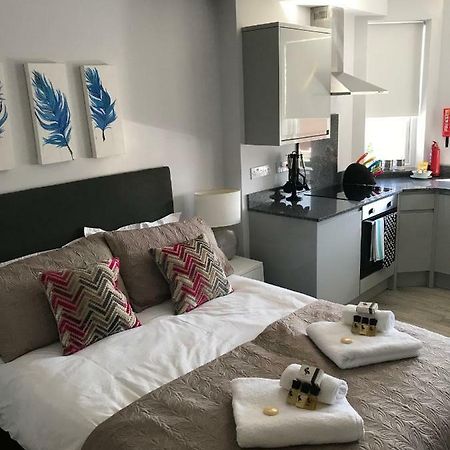 Berkshire Serviced Apartment Helena 12 Reading Kültér fotó