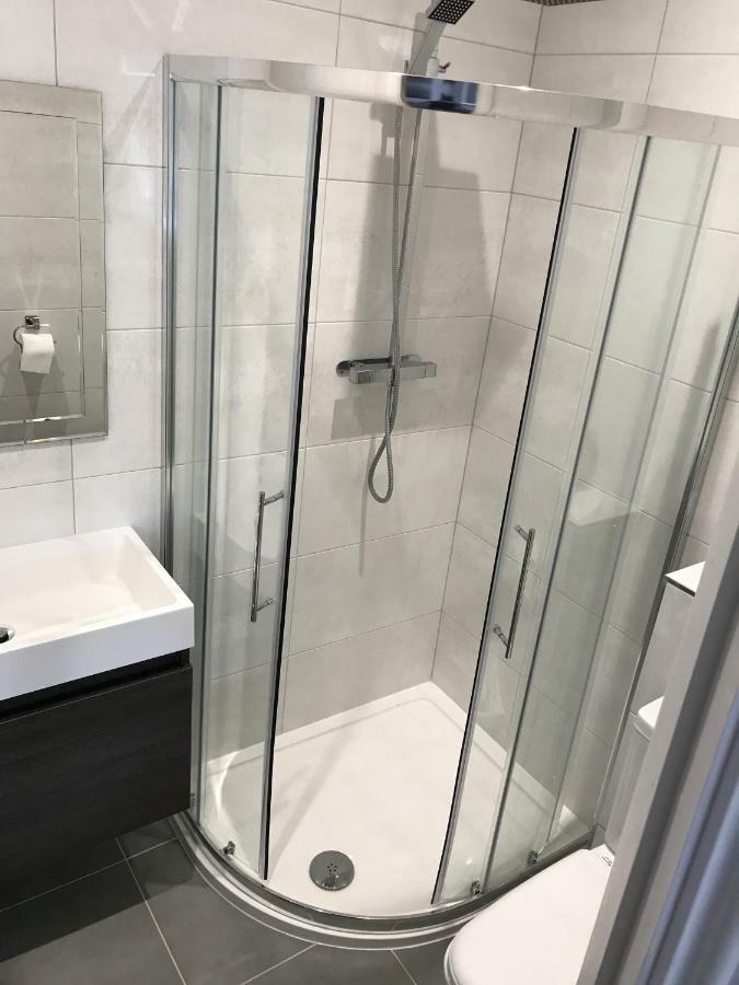 Berkshire Serviced Apartment Helena 12 Reading Kültér fotó